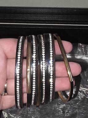 SAACHI Black and Gold Multi-Row Rhinestone Wrap Magnetic Bracelet